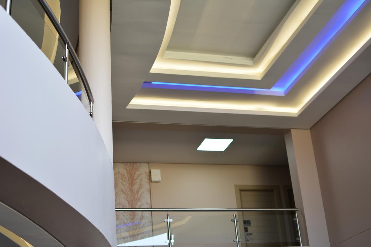 Regal Inn Hotel Мідранд Екстер'єр фото