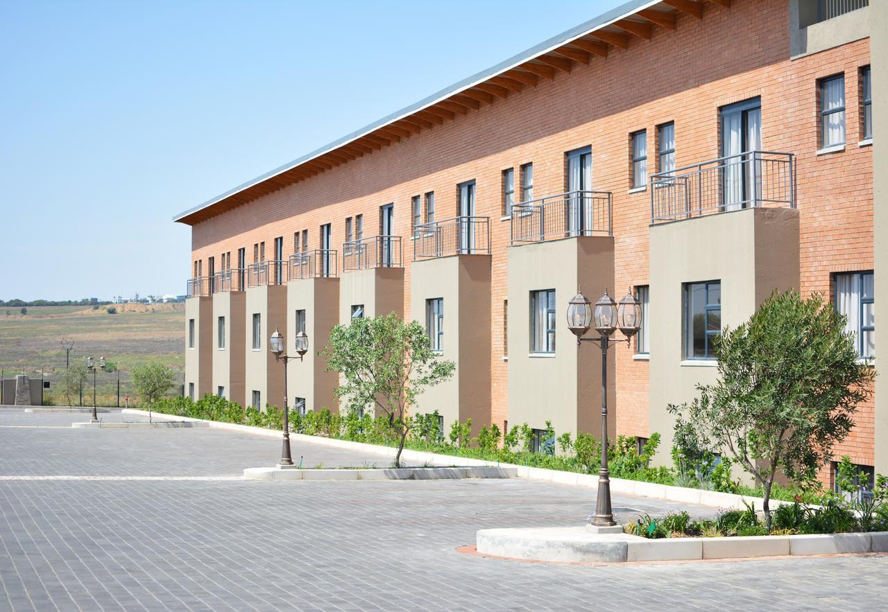 Regal Inn Hotel Мідранд Екстер'єр фото