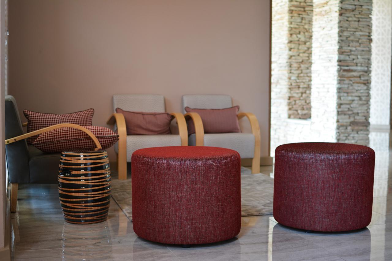 Regal Inn Hotel Мідранд Екстер'єр фото