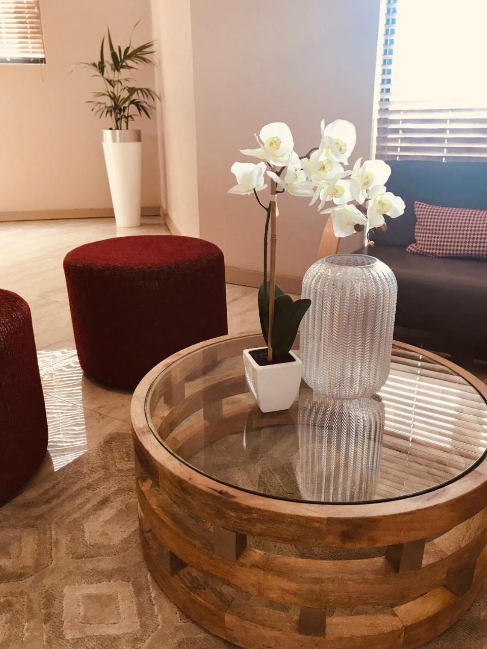 Regal Inn Hotel Мідранд Екстер'єр фото